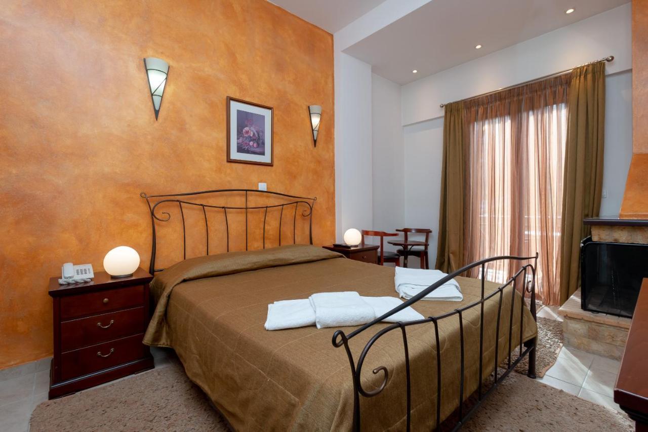Ahilion Hotel Калаврита Экстерьер фото