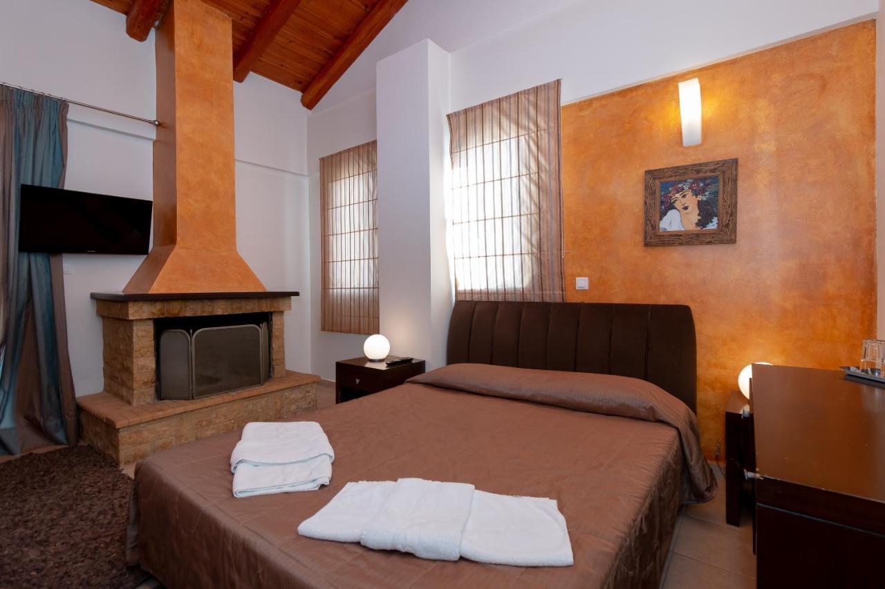 Ahilion Hotel Калаврита Экстерьер фото