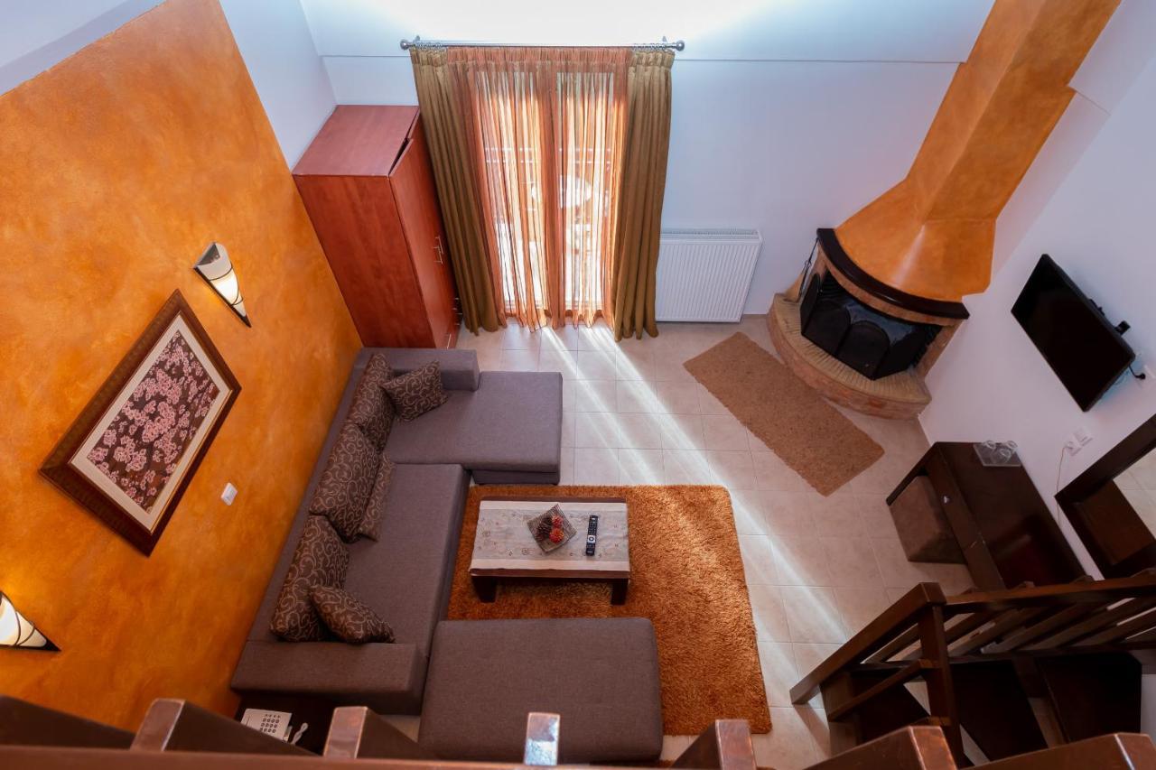 Ahilion Hotel Калаврита Экстерьер фото