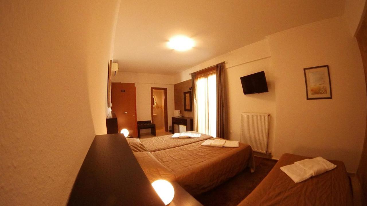 Ahilion Hotel Калаврита Экстерьер фото