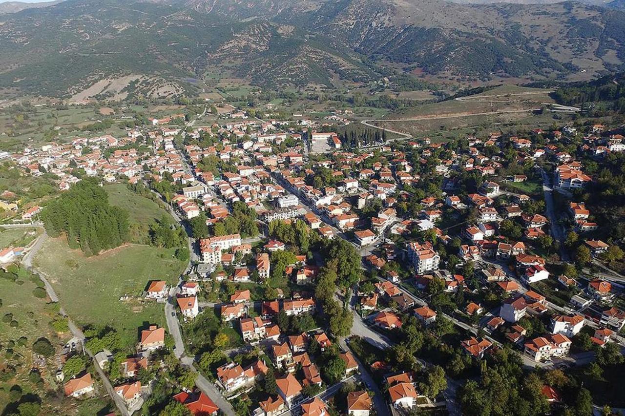 Ahilion Hotel Калаврита Экстерьер фото