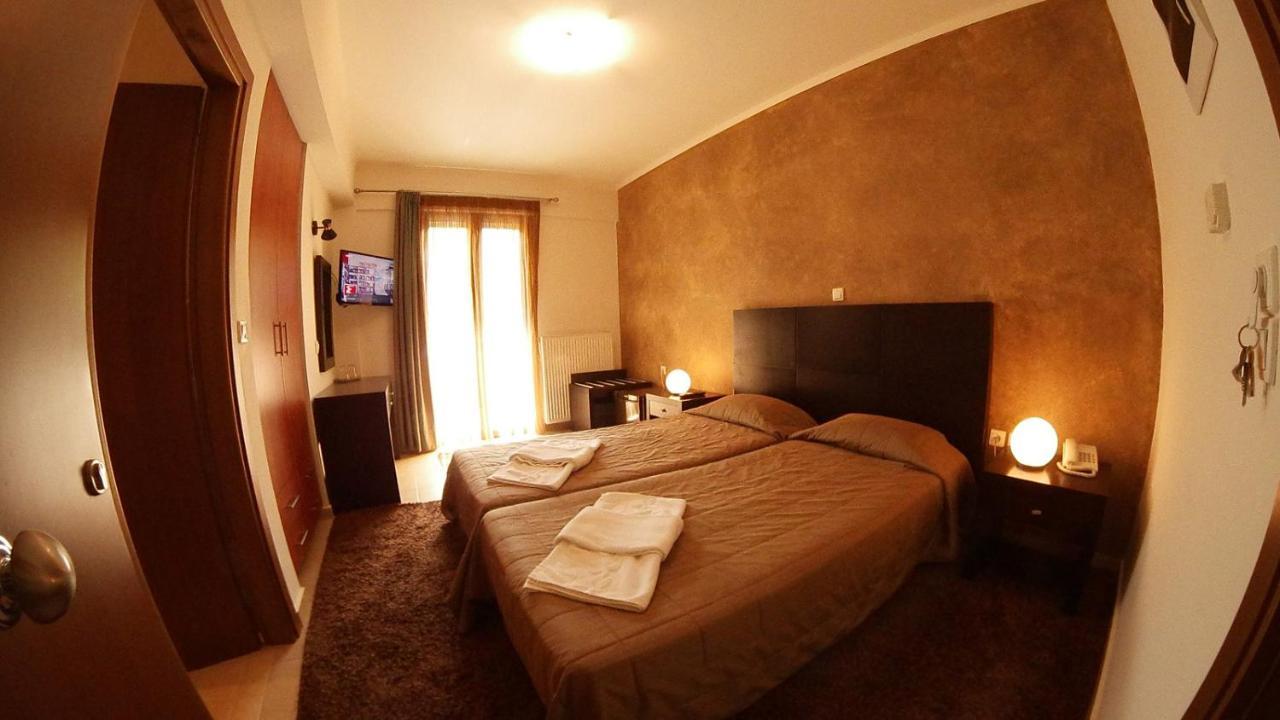 Ahilion Hotel Калаврита Экстерьер фото