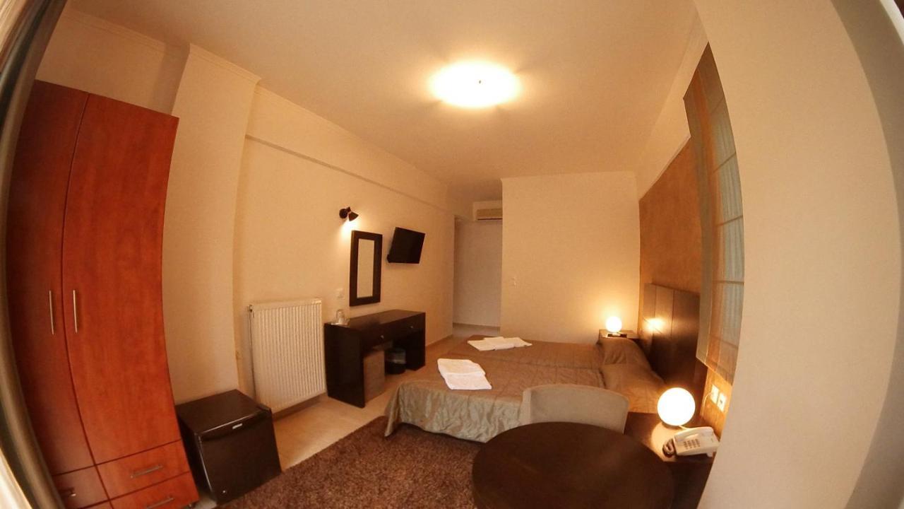 Ahilion Hotel Калаврита Экстерьер фото