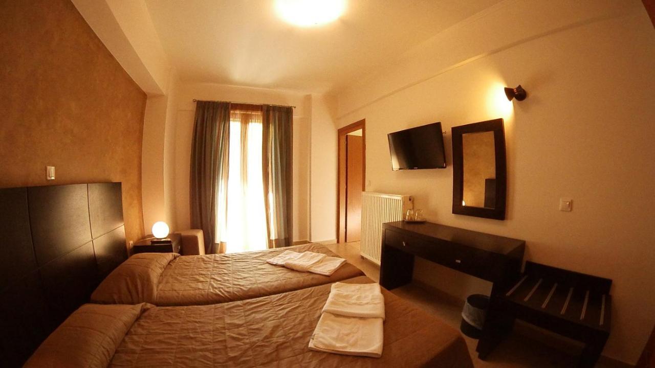 Ahilion Hotel Калаврита Экстерьер фото